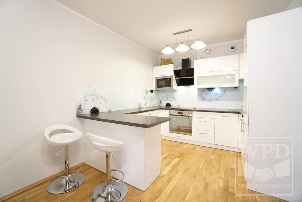 Modern Apartment-City Center-New Building-Garage Вроцлав Екстер'єр фото