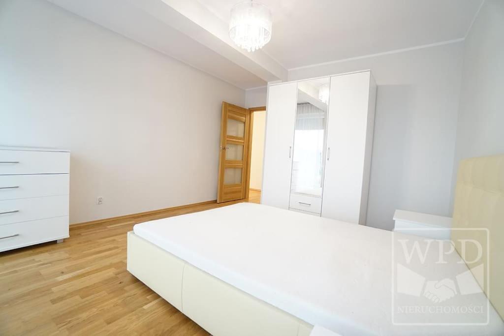 Modern Apartment-City Center-New Building-Garage Вроцлав Екстер'єр фото